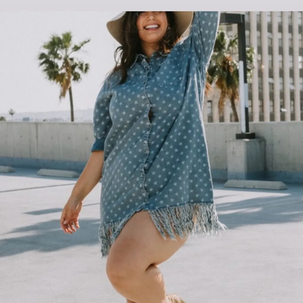 Star Print Denim Dress, 3/4 rolled up sleeve and frayed hem